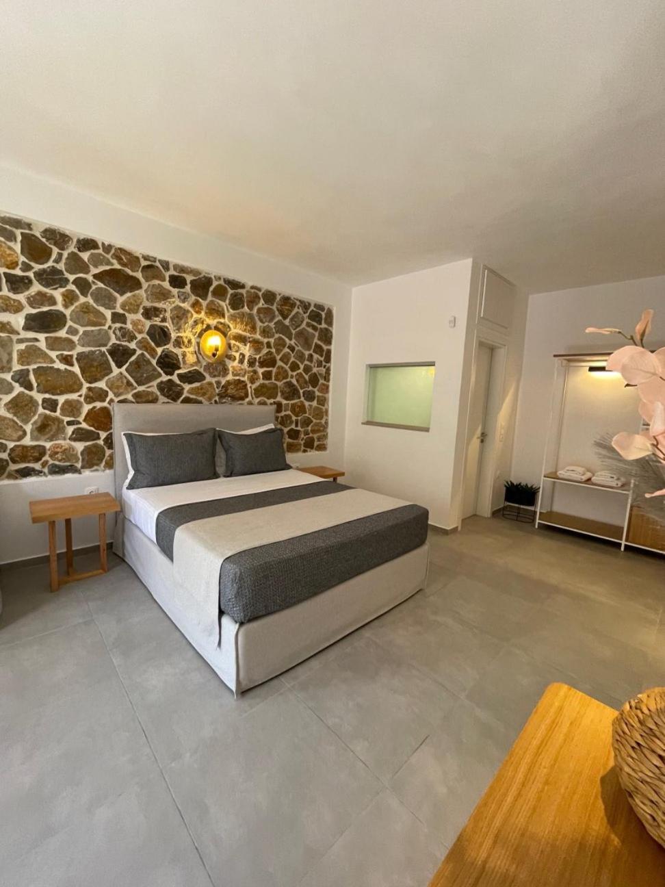 Trocadero Luxury Suites Ermioni Eksteriør billede