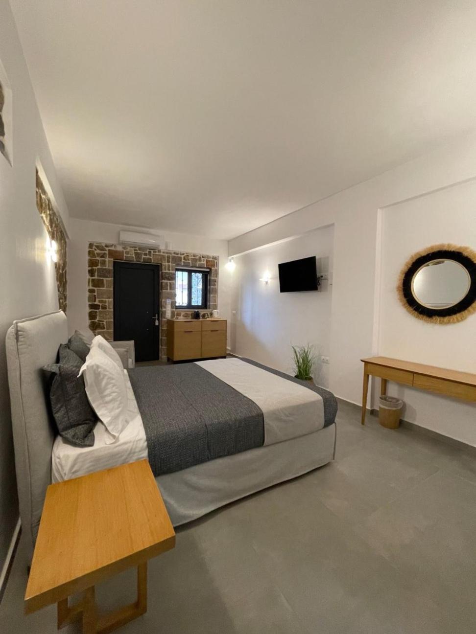 Trocadero Luxury Suites Ermioni Eksteriør billede